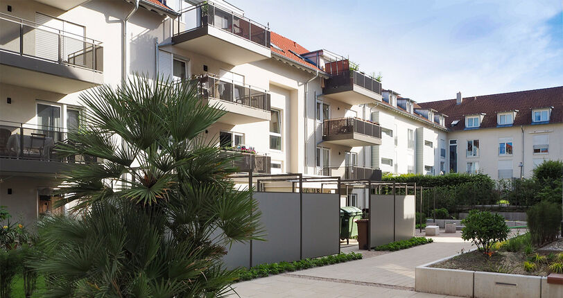 Freiburg im Breisgau – Kurze Wege zur Uni und zu den Kliniken. Freiburg im Breisgau – Kurze Wege zur Uni und zu den Kliniken.